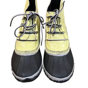 SOREL Out n' About 'Zest Dove' Rain Boots Size 7